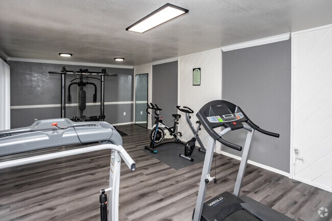 Gimnasio - Robin Meadows of Garden Grove