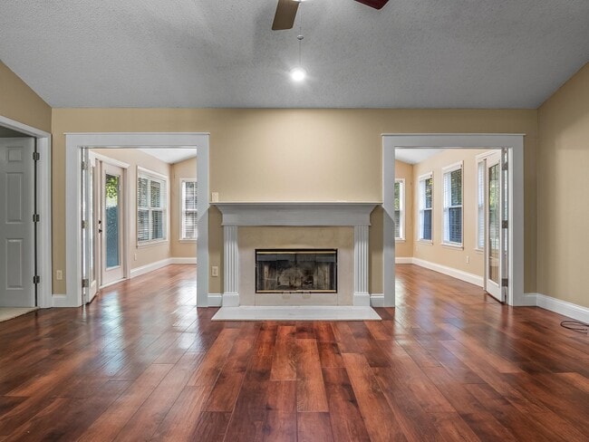 Photo - 163 Sugar Plum Dr