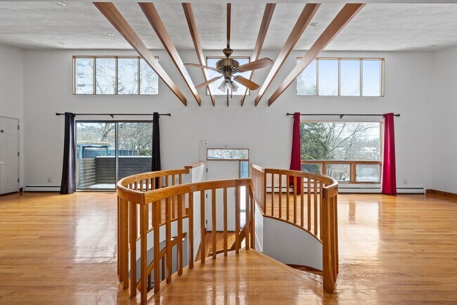 Photo - 330 Cambridge St