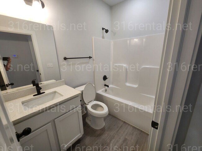 Photo - 8729-8731 E Summerside Pl Unidad 8729 E Summerside Pl