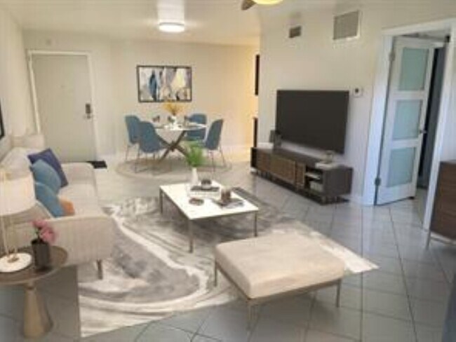 Photo - 140 NE 19th Ct Unidad 101E