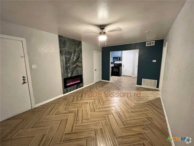 Building Photo - 805 Sissom Rd Rental