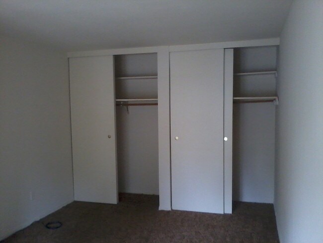 Riviera Ridge Apartments