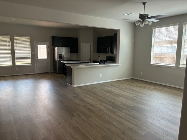 Photo - 5822 Roebuck Bay Dr