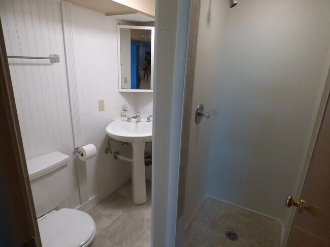 Photo - 138 14th Ave S