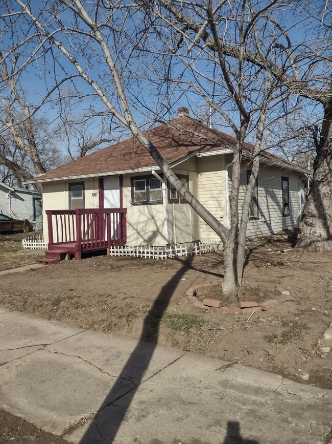 Building Photo - 1528 E 3rd Ave