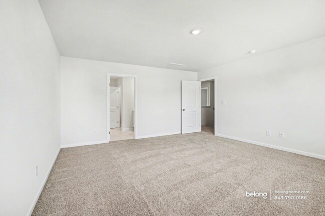 Photo - 1614 Yarrow Ln