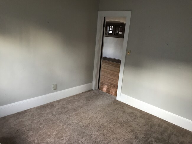 Photo - 2104 Hartford Ave Unidad Highland Park Duplex