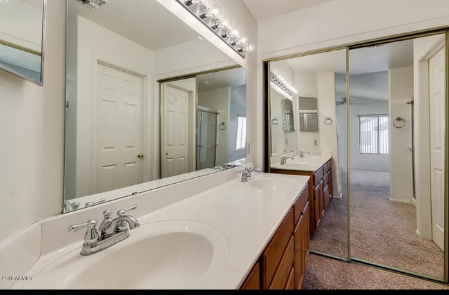 Photo - 1126 W Sandy Banks