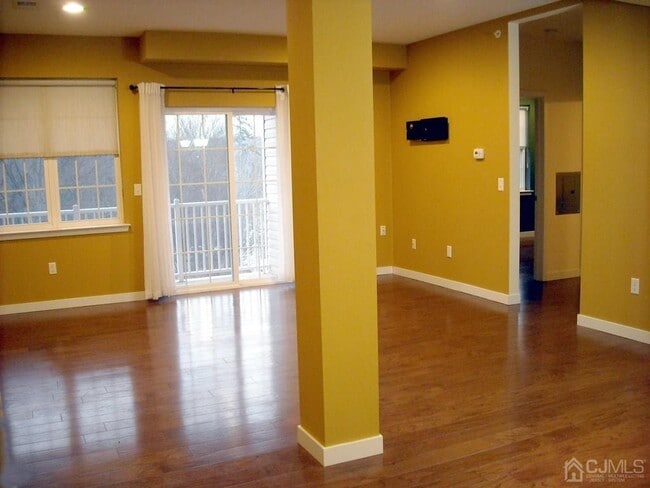 Photo - 446 Tower Blvd