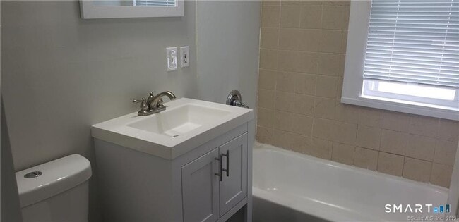 111 Smith St Unit 1st