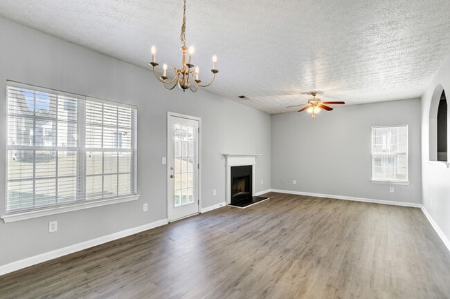 Photo - Gorgeous 3-Bedroom Home with Extra Flex Space!