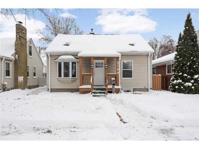 Photo - 3744 Perry Ave N