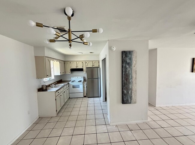 Photo - 2620 Barrios St Unit 3