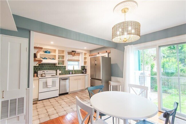 Photo - 12 Maitland Ct