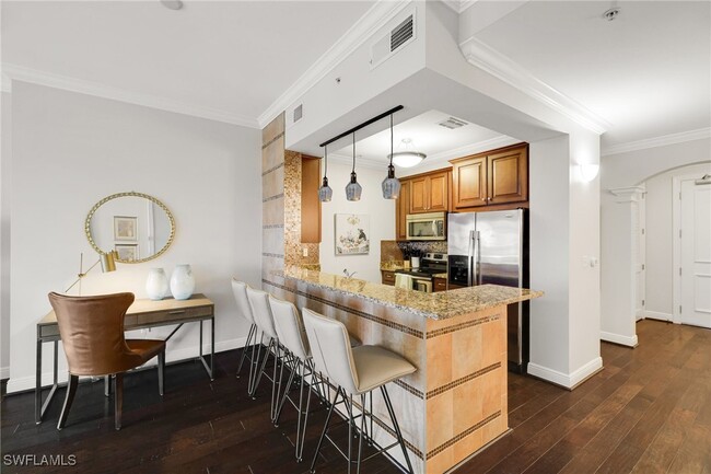 Photo - 23161 Fashion Dr Unit 311