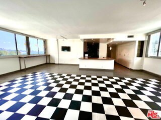 17350 Sunset Blvd