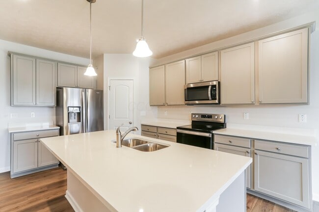 Photo - 5009 Roese Ave