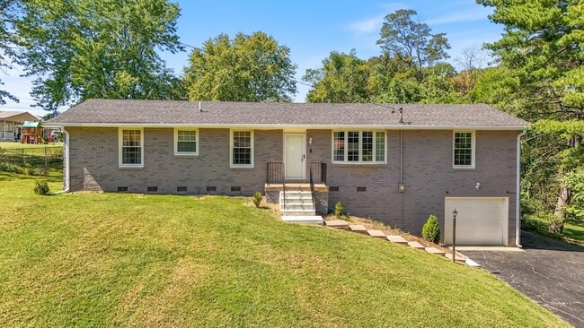 Photo - 209 Hazelwood Dr