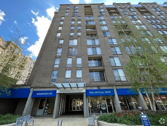 Building Photo - 44 Washington St Unit 217 Rental