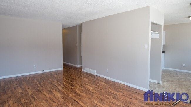 Photo - 6 O'Neil Crescent
