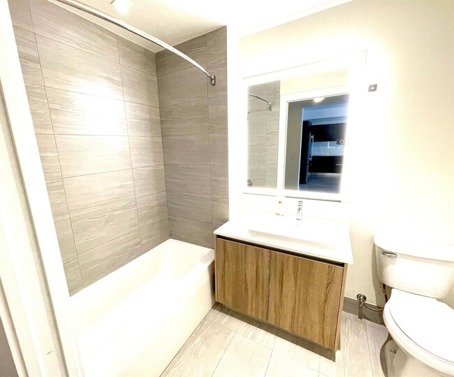 Photo - 2960 NE 207th St