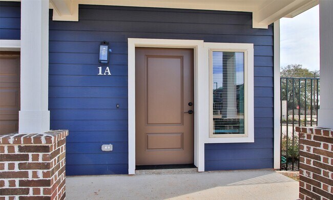 14010 Longstreet Rd