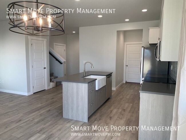 Photo - 3553 W Newland St