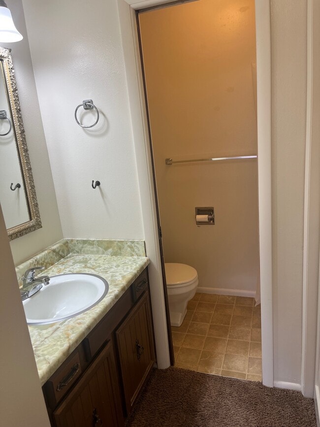 Building Photo - 1460 Vega Cir Unit #7