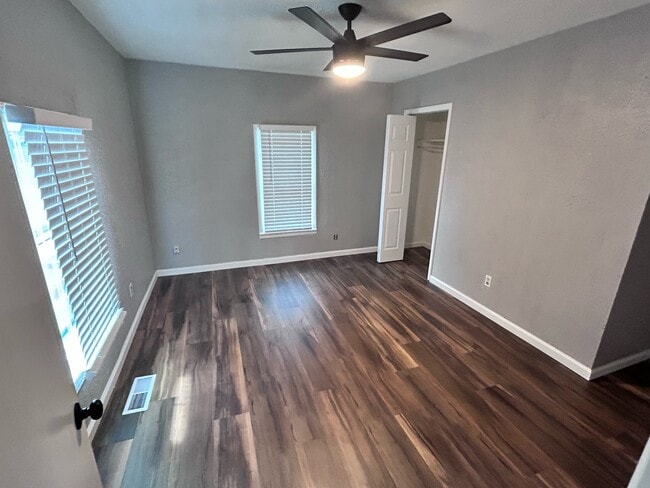 Photo - 1002 S Reno Ave