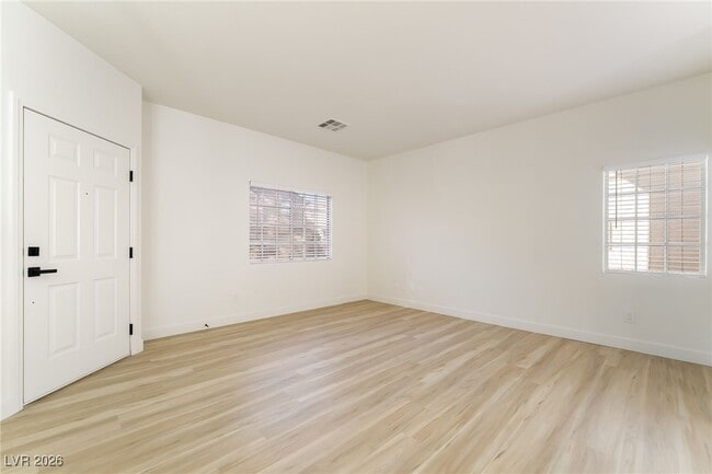 Photo - 5980 Gentleslope St