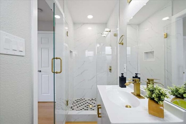 Photo - 4564 San Juan Ave