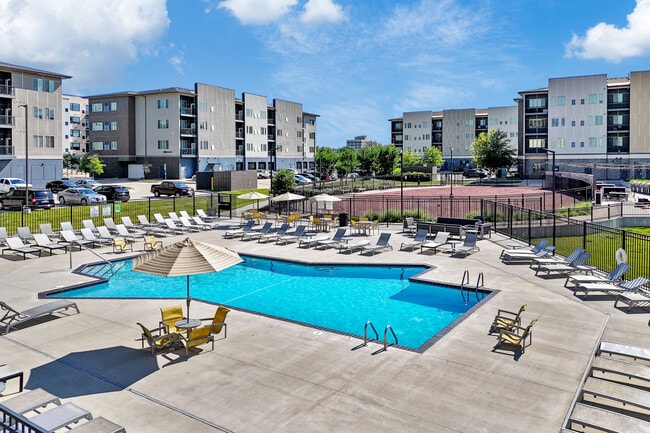 Resort Style Swimming Pool - Cityville