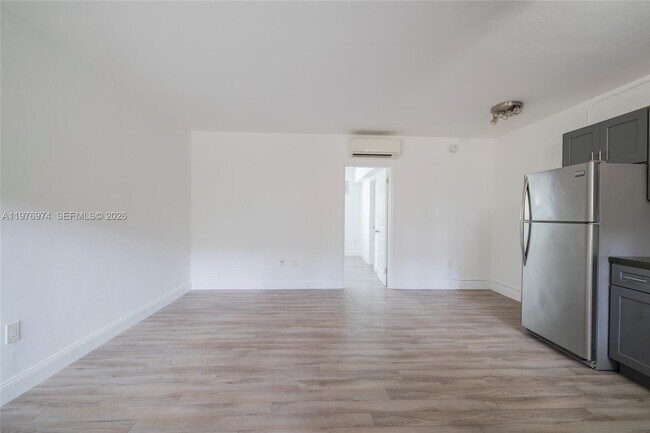 7901 SW 64th Ave Unit 2