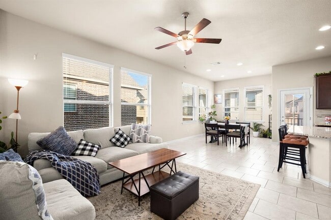 Photo - 18101 Pomelo Ln