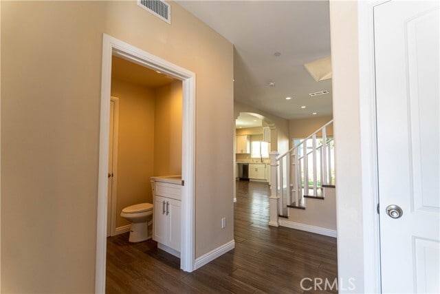 Photo - 9246 Cedros Ave