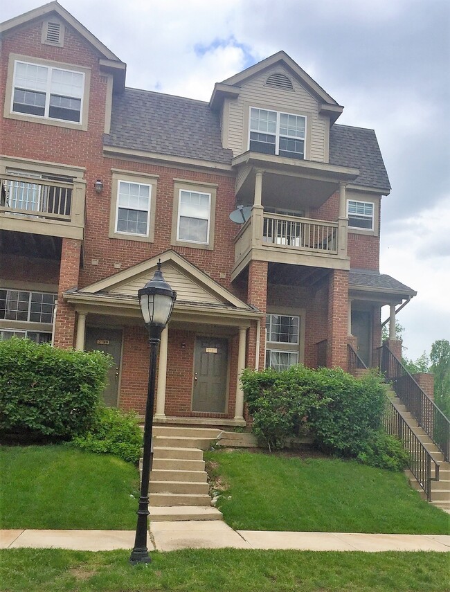 Photo - 2787 Barclay Way