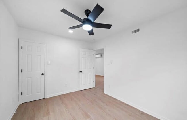 Building Photo - 3523 McIlhenny St Rental