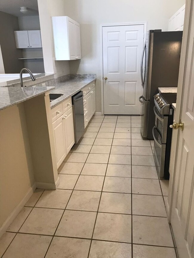 Photo - 239 Longview Ave