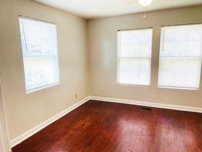 Photo - 1260 Hillridge Dr