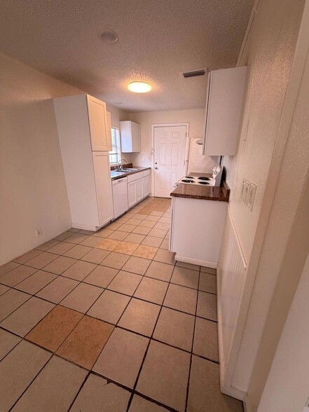 Photo - 212 Aster St Unit A