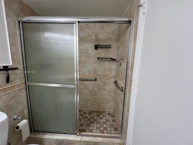 Photo - 6801 Indian Creek Dr Unit 509