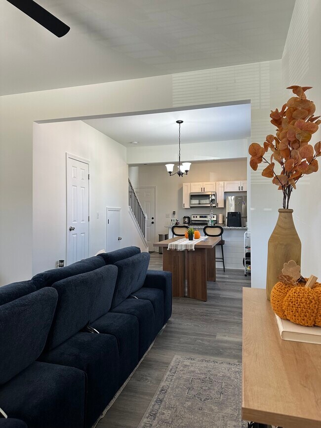 Photo - 152 Gregg St