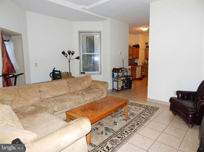 Photo - 1621 W Diamond St Unit 1