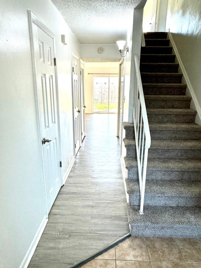 Photo - 725 Alder Cir