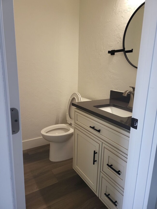 Photo - 1305-1307 Daniel Street Unit 1307 Daniel