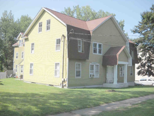 1st floor 2 bedrooms - 64 Main St Unit Apt A