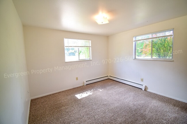 Building Photo - 1724 Larch St Unit #3