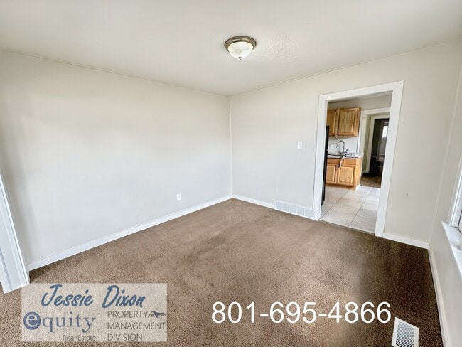 Photo - 940 Kiesel Ave