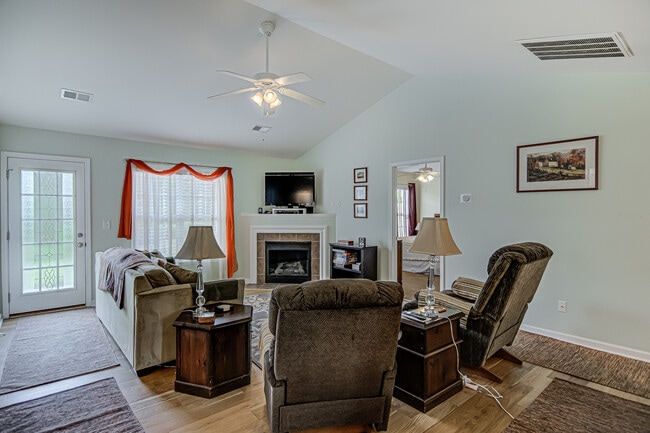 Photo - 1302 Bayswater Dr